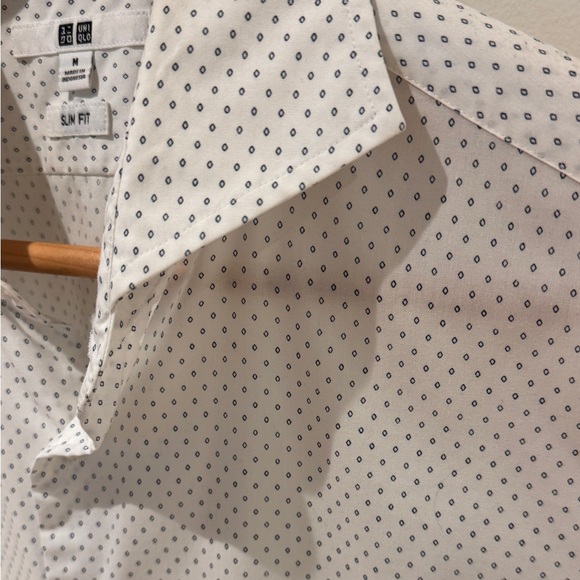 Uniqlo white diamond print shirt - Picture 4 of 4